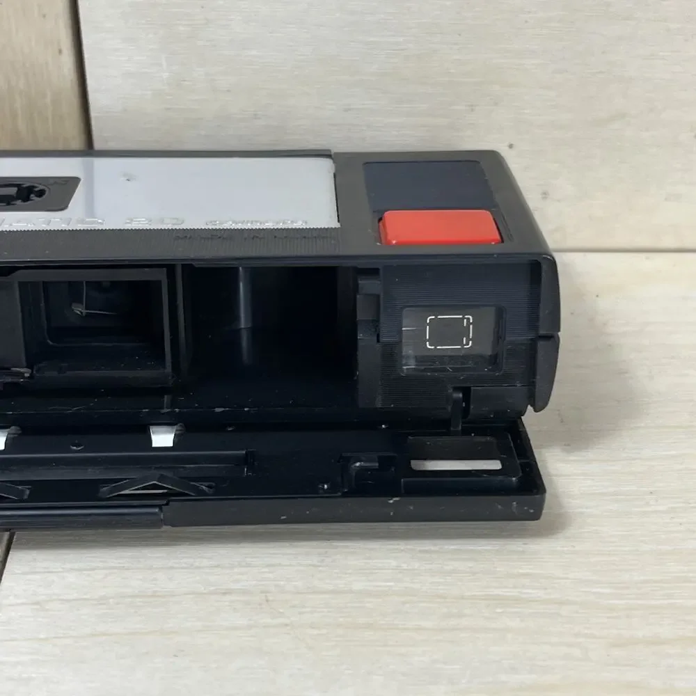 Vintage 1972 Kodak Pocket Instamatic 20 Camera UNTESTED With Case